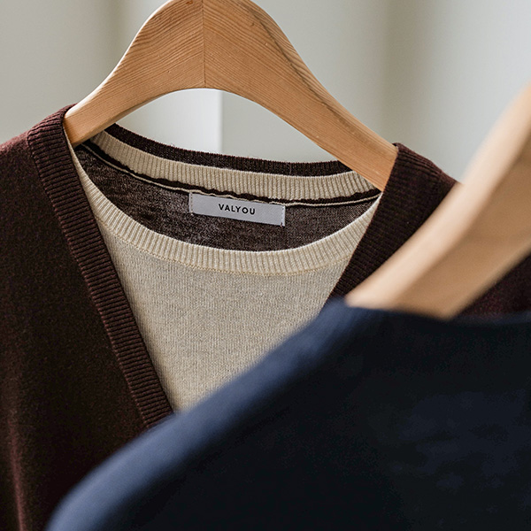 [valyou] Wool two tone Color Matching 펜던트 Knitwear