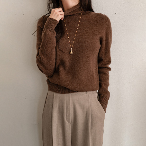 Soft Wool Knitwear Turtleneck