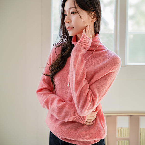 Soft Wool Knitwear Turtleneck