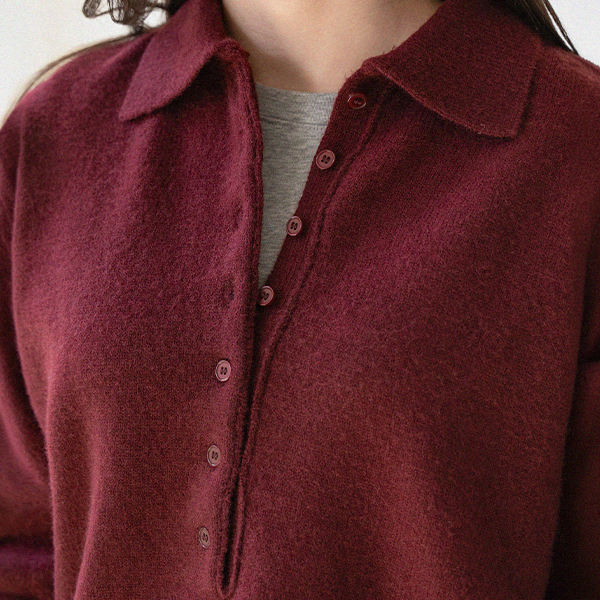More Button Point Collar Knitwear