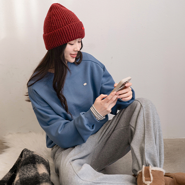 Cozy Labels Sweatshirt