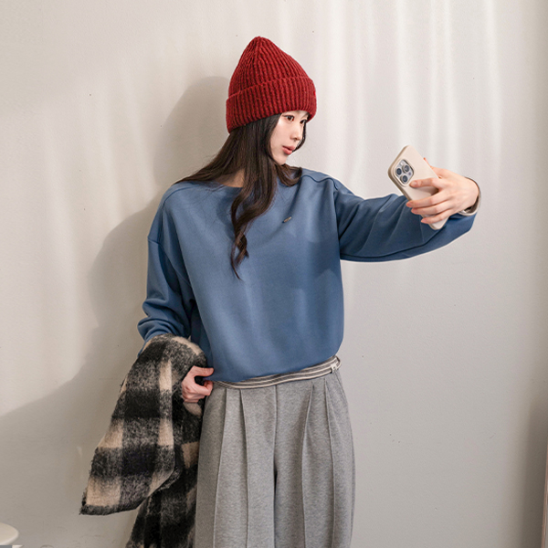 Cozy Labels Sweatshirt