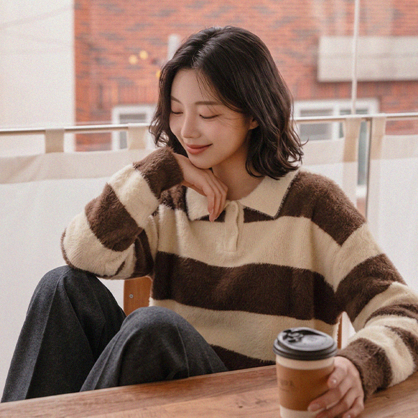 Fuggy Stripe Collar Knitwear