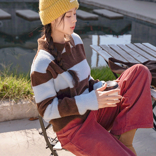 Fuggy Stripe Collar Knitwear