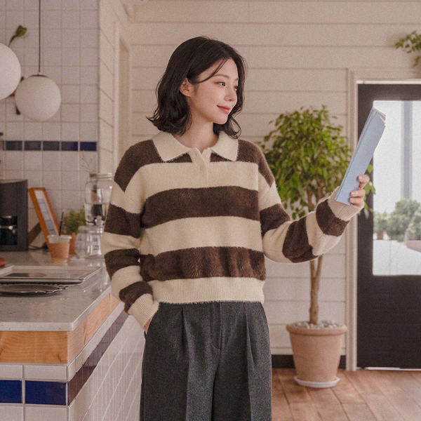 Fuggy Stripe Collar Knitwear