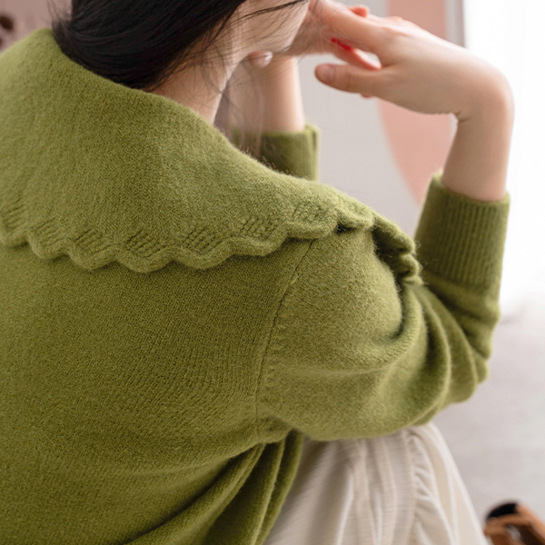 Lovely Wave Collar Knitwear