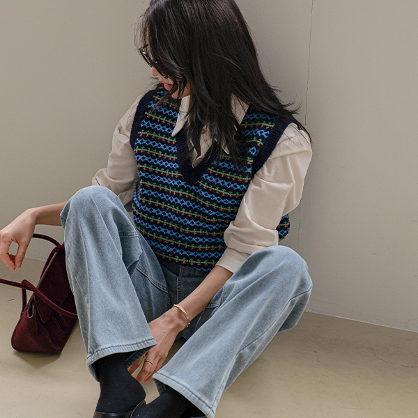 Chocolat Color Matching Patterns Knit Vest