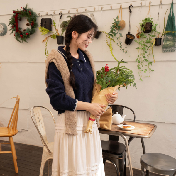 Lovely Ribbon Embroidery Collar Knitwear