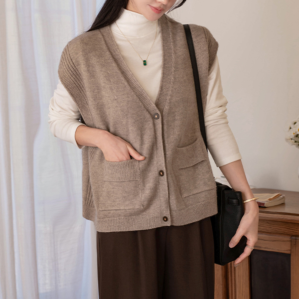 Ensemble Knitwear Button Vest