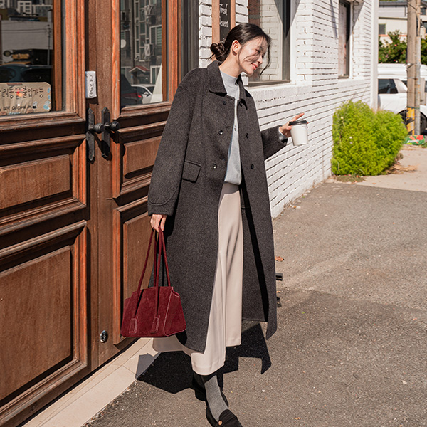 [valyou] Touch Me Holgamento Half Turtleneck Knitwear