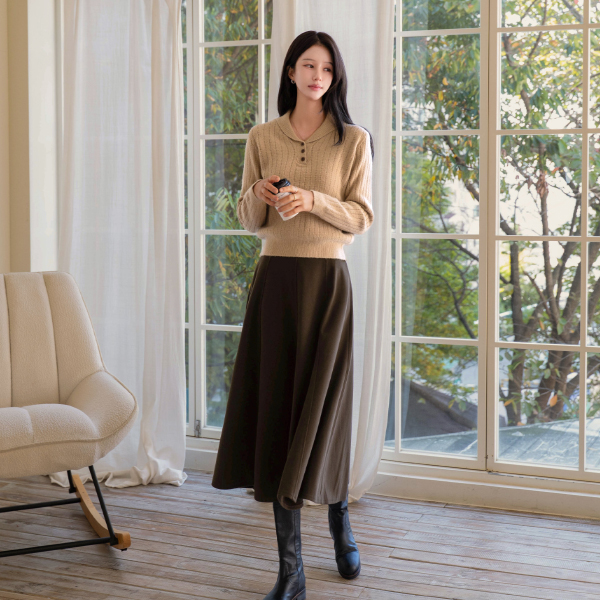 Low Rounding Collar Knitwear