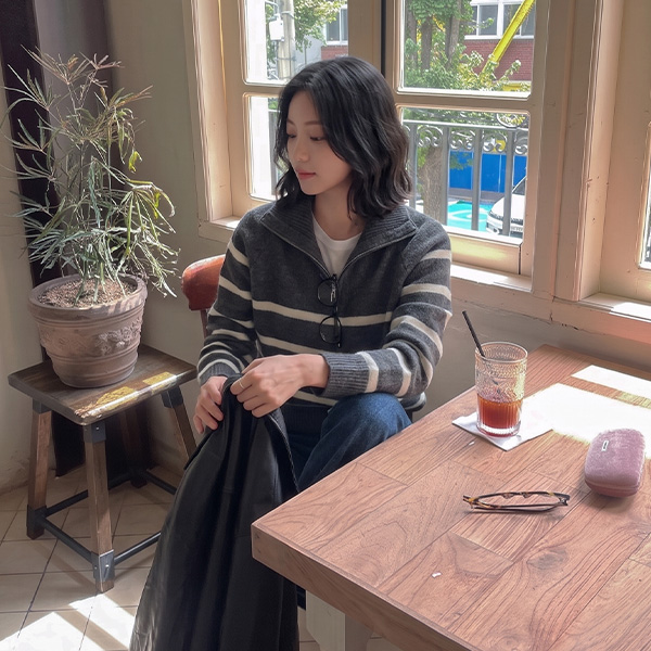 Toureur ZipperWool Horizontal Striped Knitwear